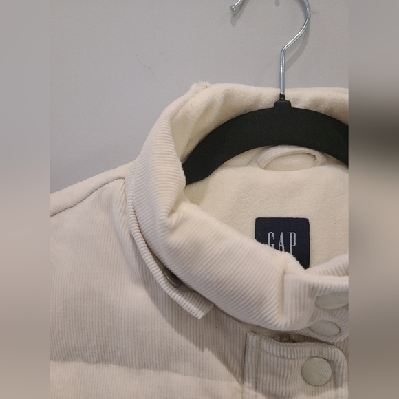 Gap Puffer Vest - Picture 5 of 6